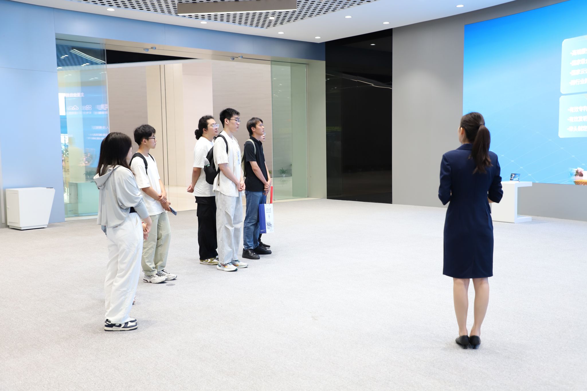 芯火相傳，浪潮之巔 微電子學院赴浪潮集團開展“祖國需要 天大志愿”就業行專項實踐活動